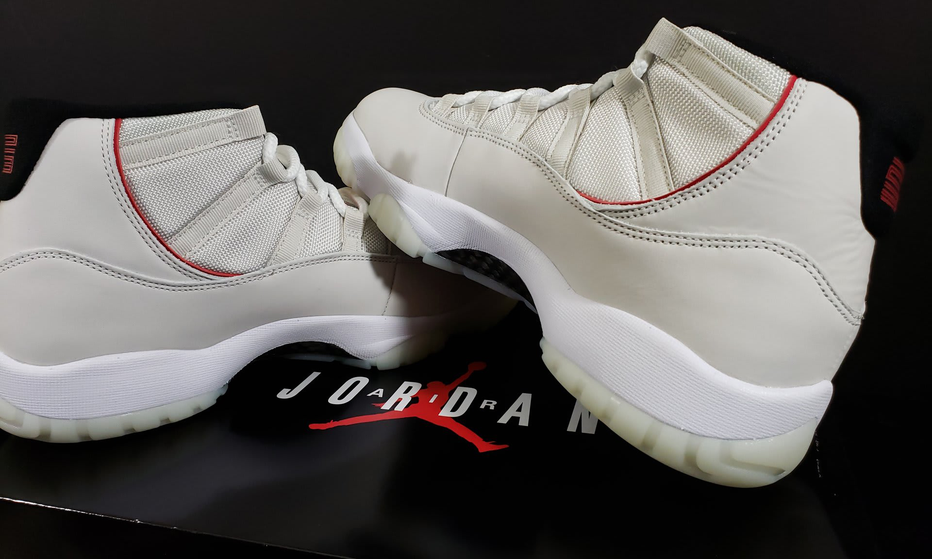 platinum tint jordans