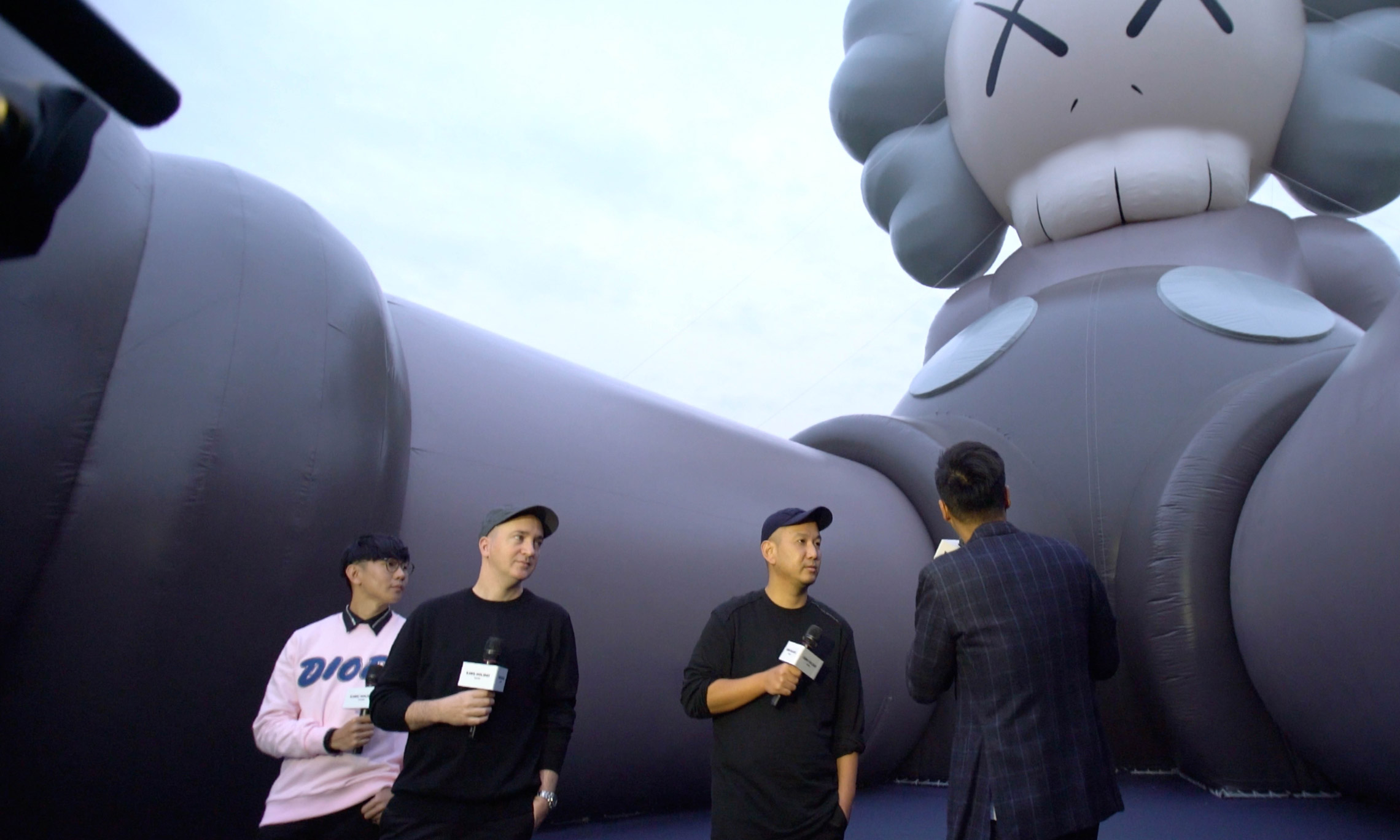 《KAWS:HOLIDAY》36 米全新作品台北站正式揭幕 – NOWRE现客