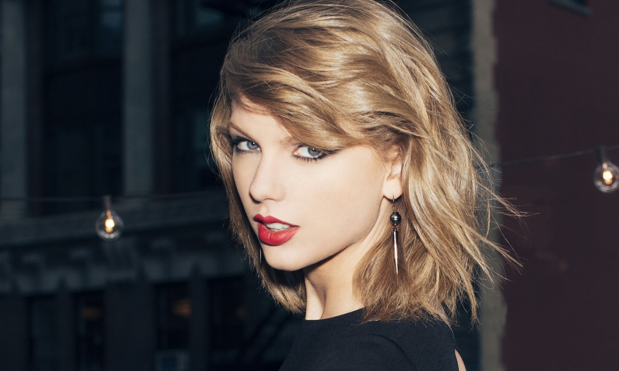 泰勒斯威夫特Taylor Swift从2006年出道至今是如何做到长虹不衰