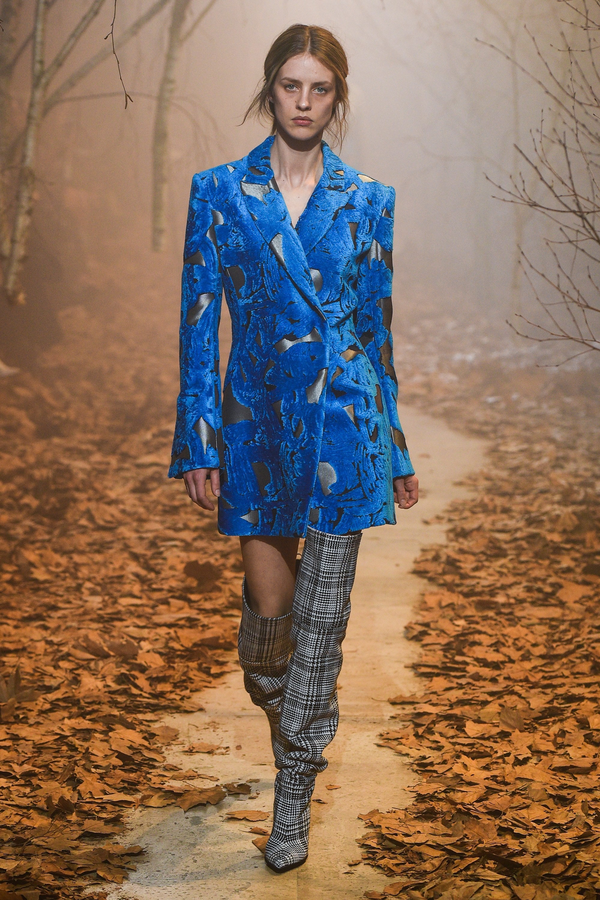 纯色系的法式优雅，Hermès 2016 秋冬女装系列巴黎时装秀场回顾 – NOWRE现客