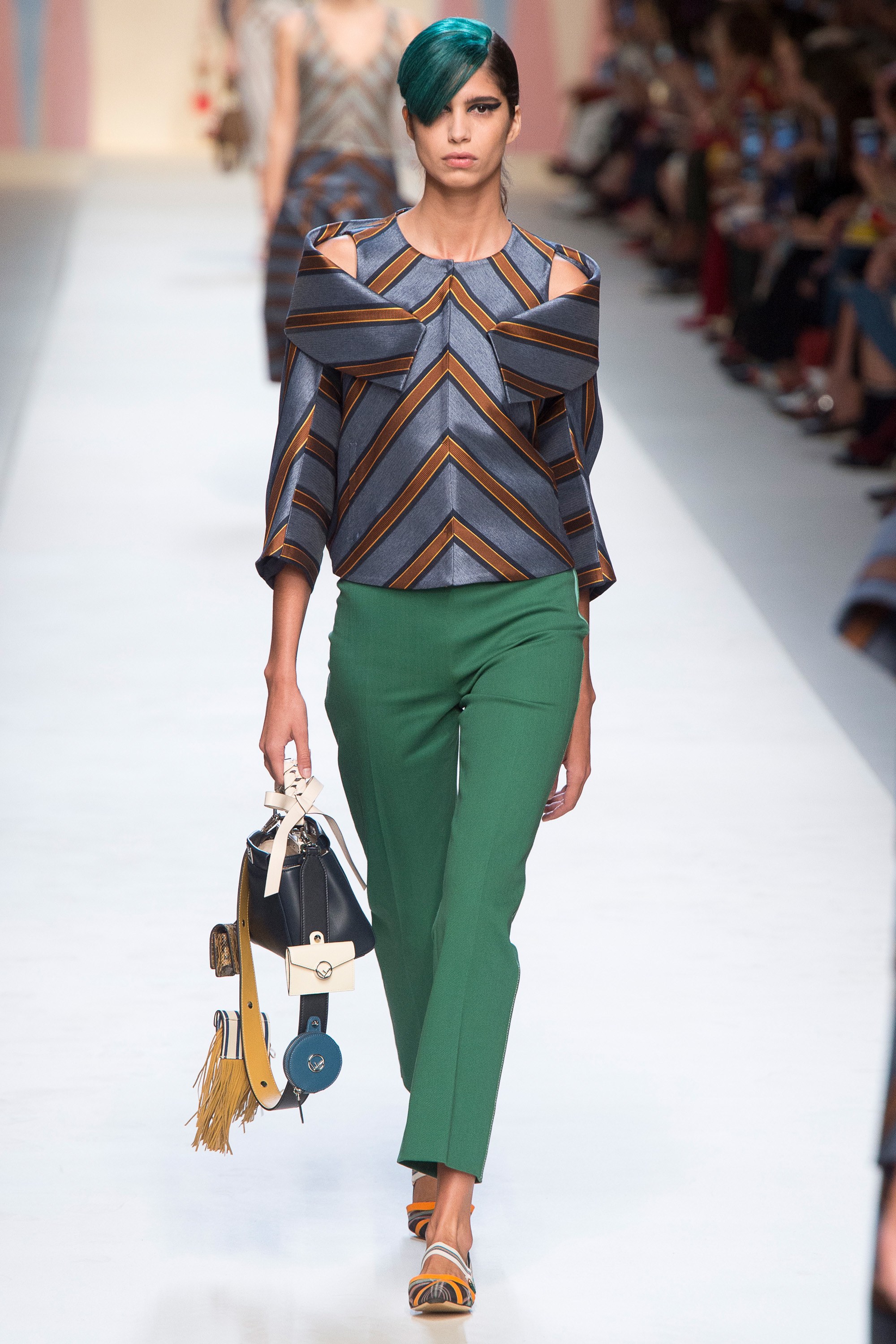 fendi 2018 春夏成衣系列秀场回顾