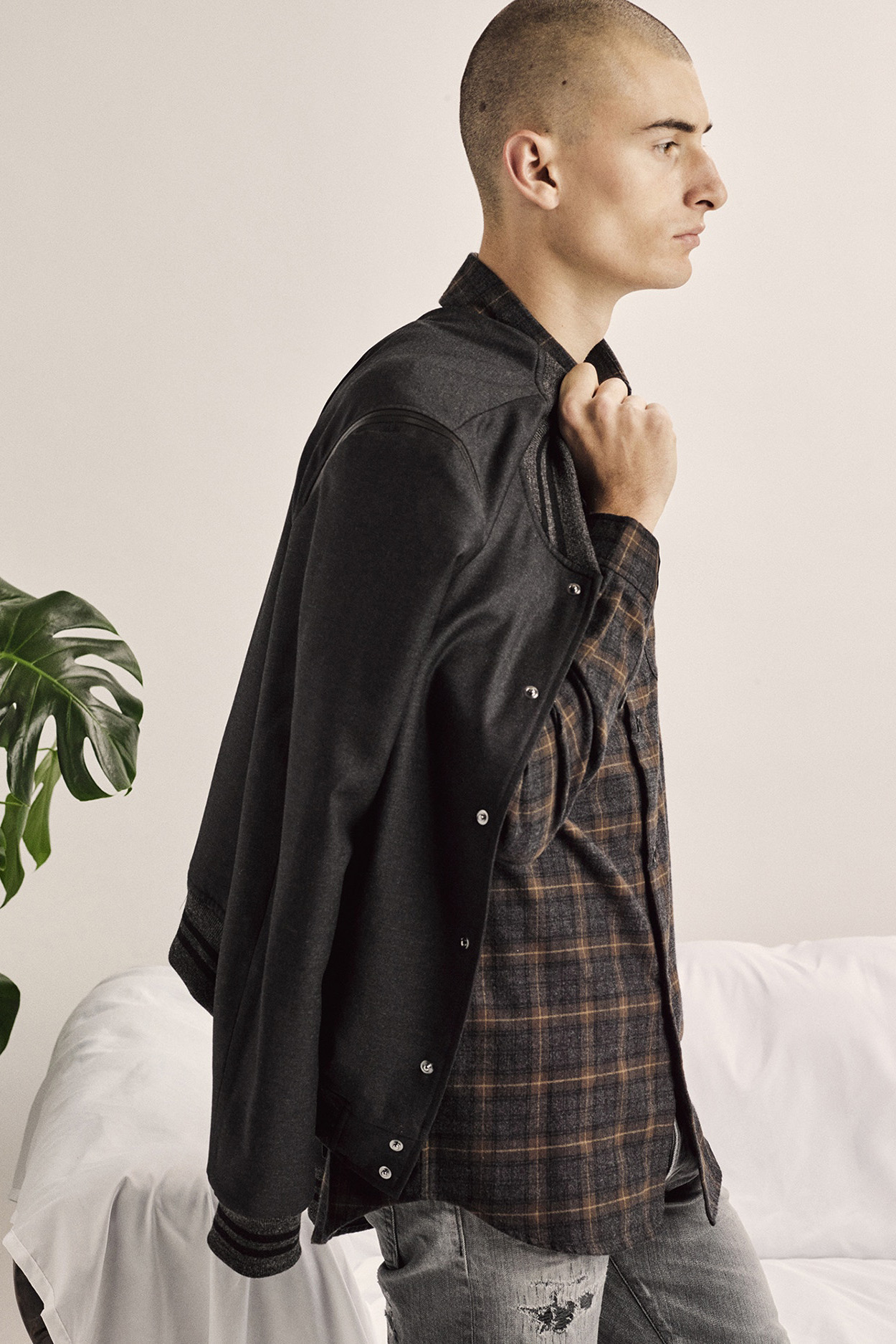 john elliott 发布黑色星期五限定系列