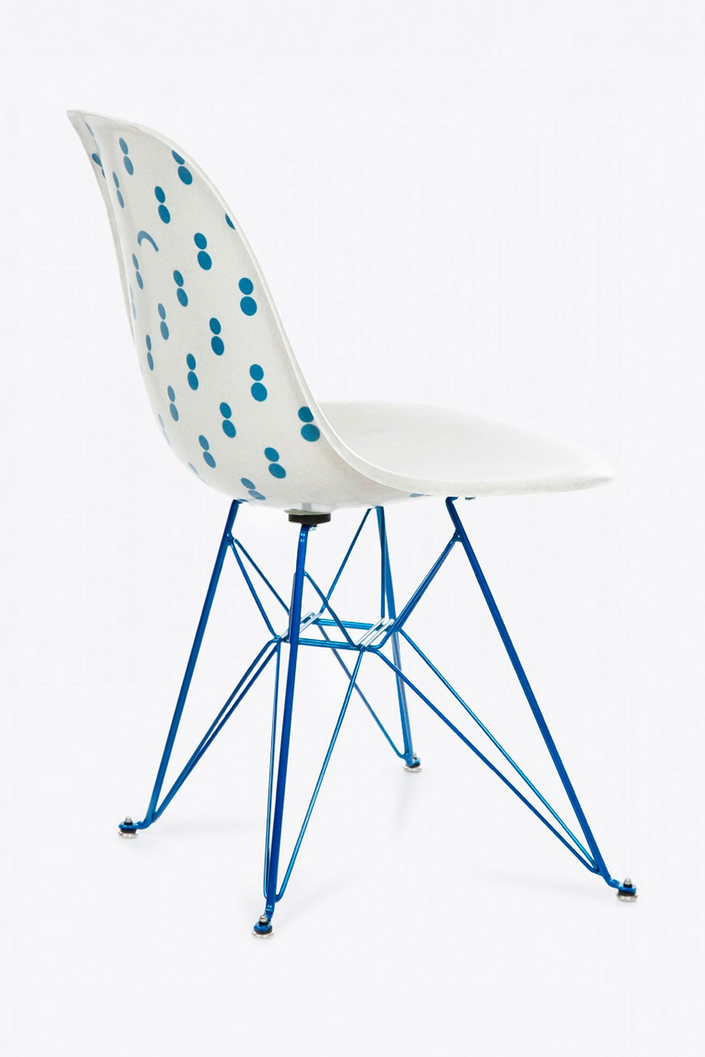 colette x blackrainbow x modernica 三方联名限量贝壳椅