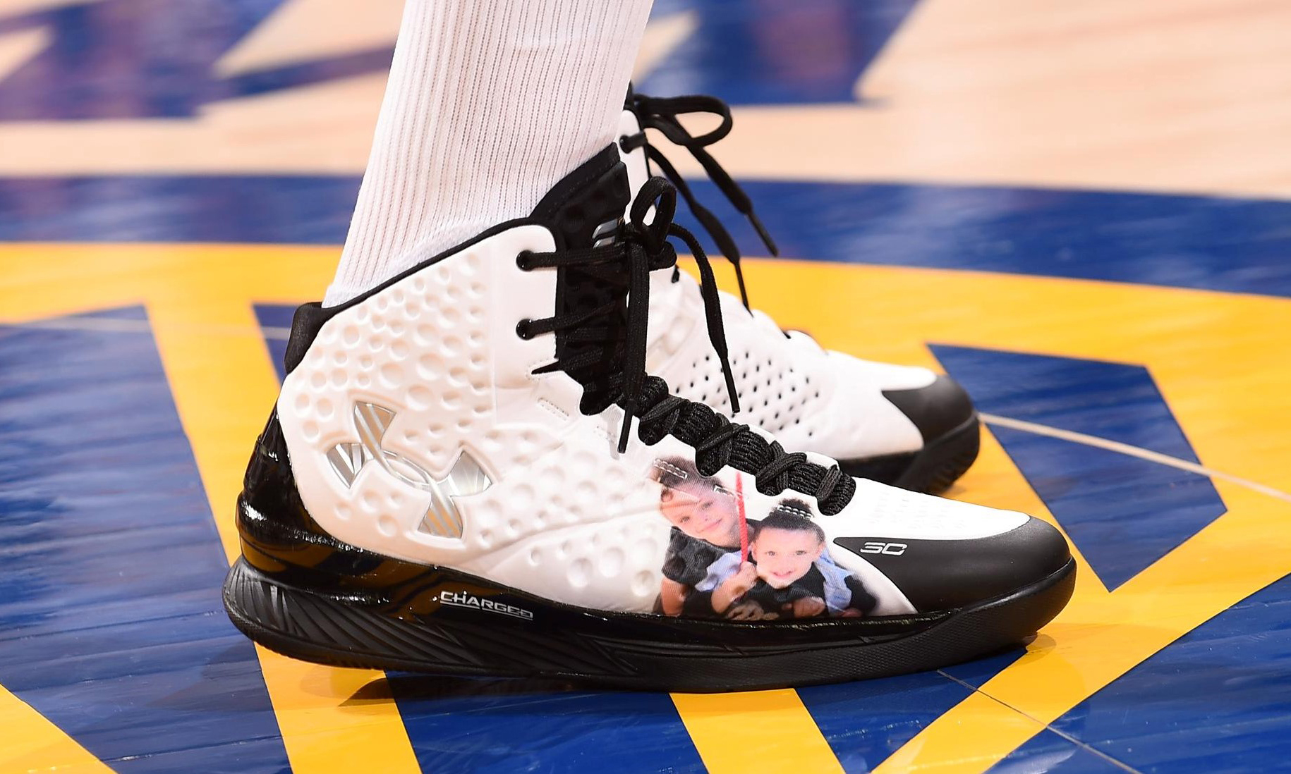 stephen curry 上脚特殊款 under armour curry 1 战靴