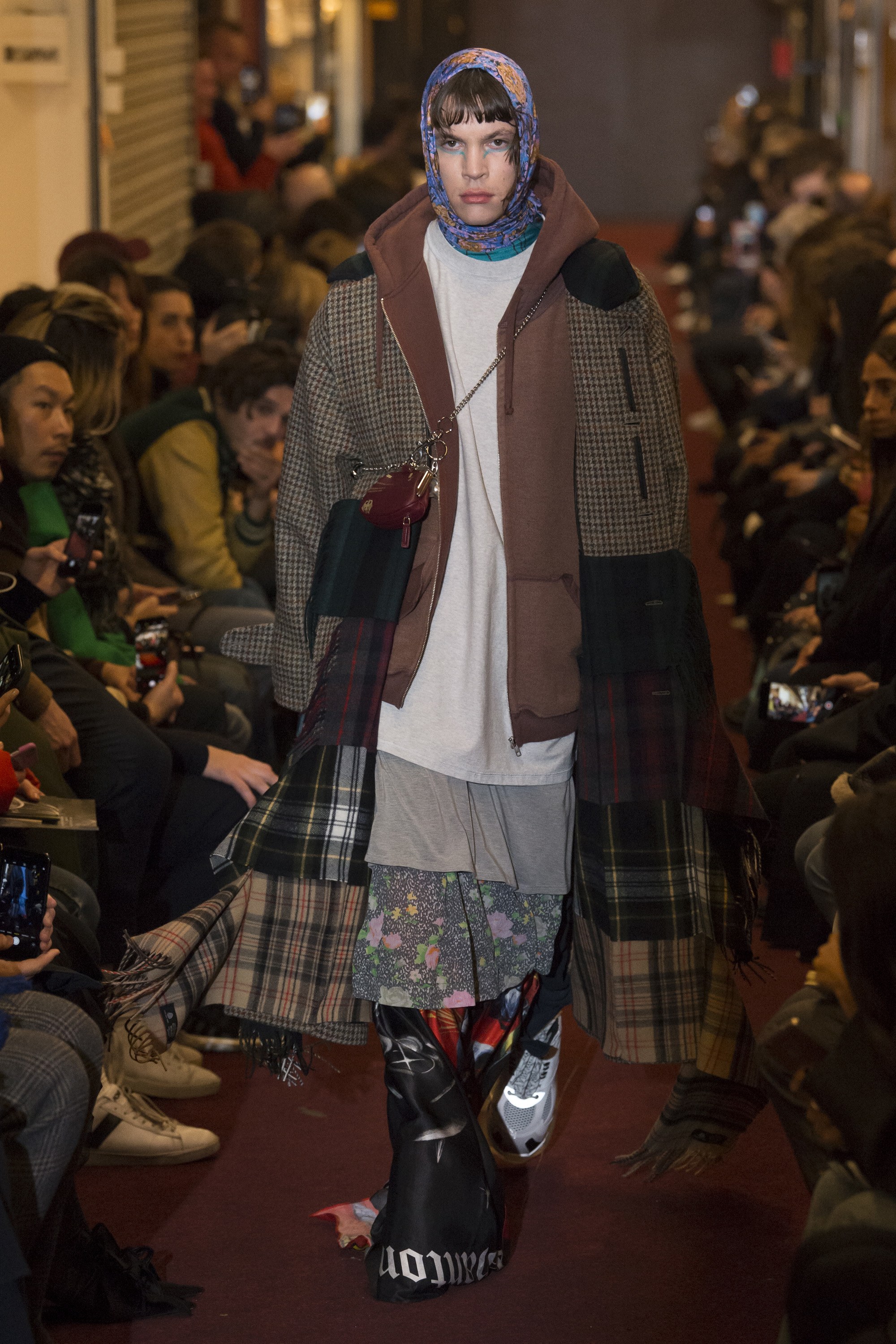 重回跳蚤市场!vetements 2018 秋冬秀场回顾