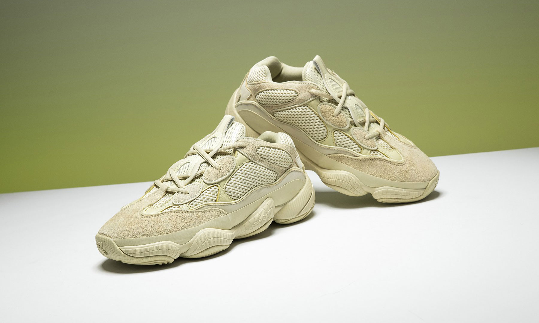 近赏yeezy 500 "super moon yellow" 配色
