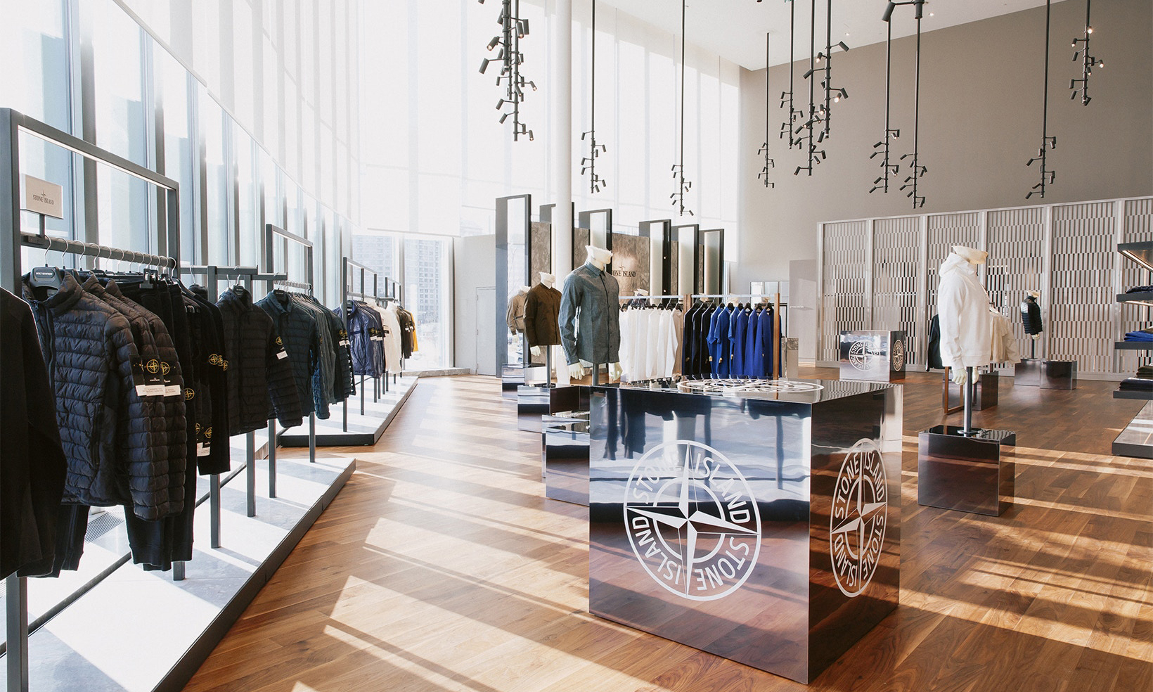 stone island 开设首家北美 pop-up 店铺