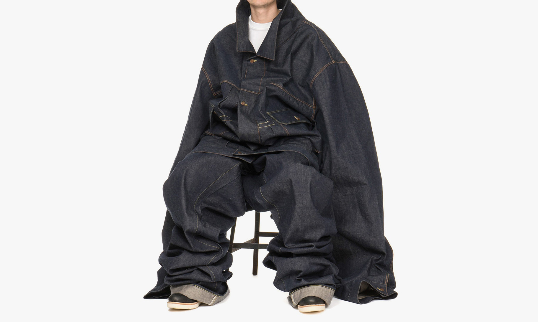 visvim 这套超级 oversized 牛仔要花掉你 ￥74000 人民币