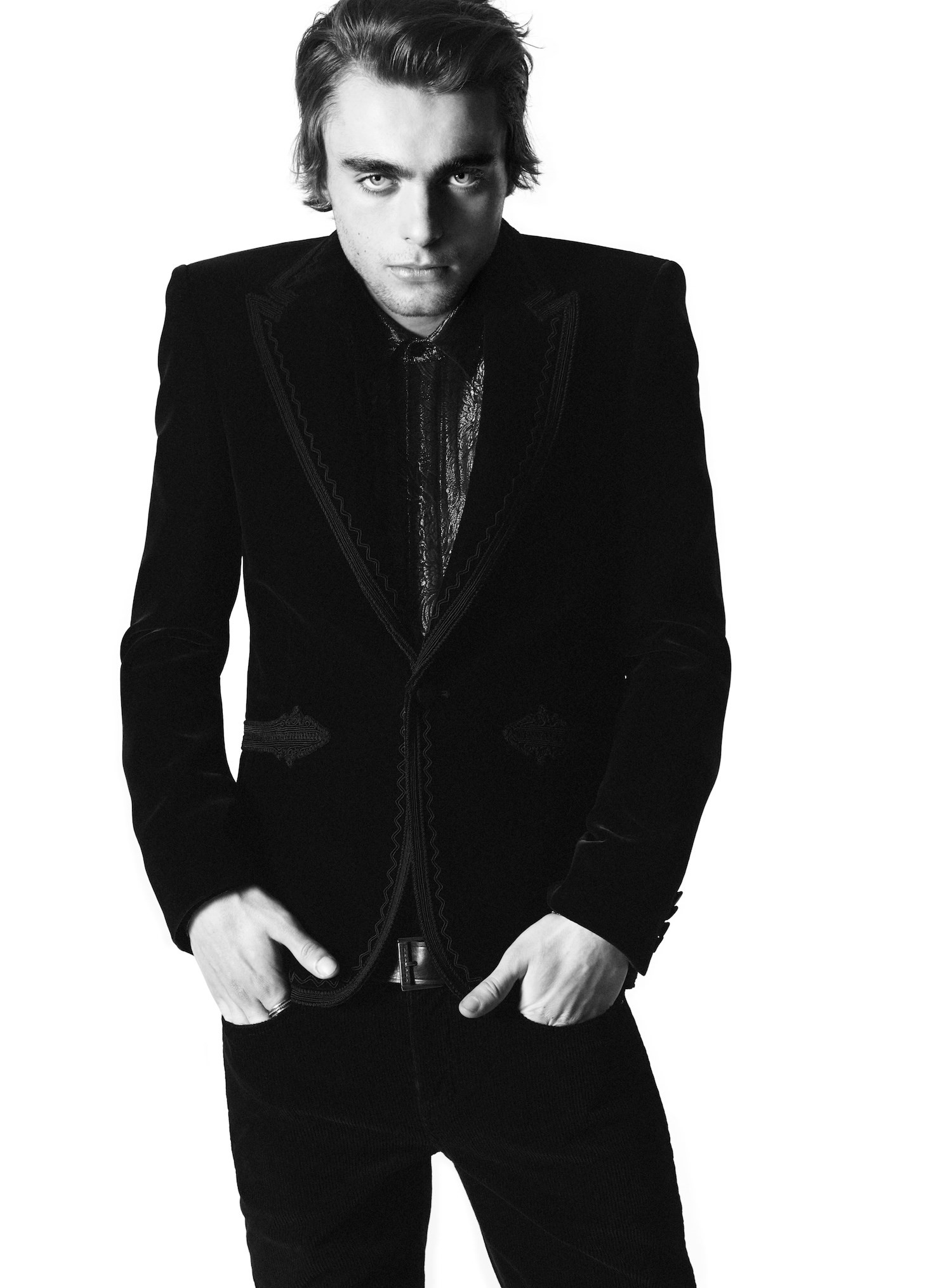 oasis 主唱 liam 之子 lennon gallagher 成为 saint laurent 男装