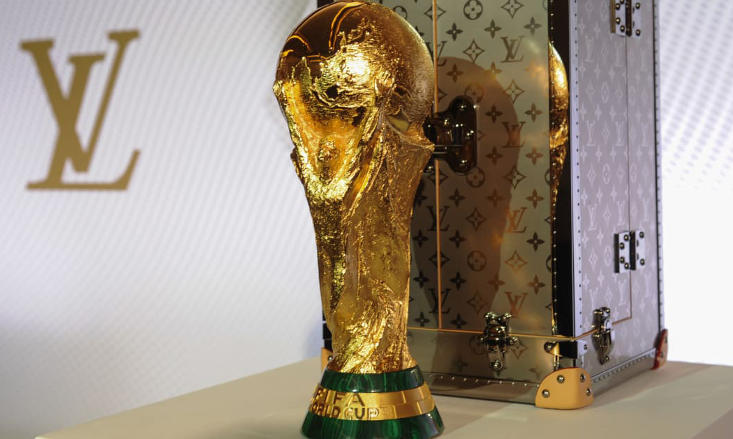 louis vuitton 为 2018 世界杯奖杯打造收藏柜
