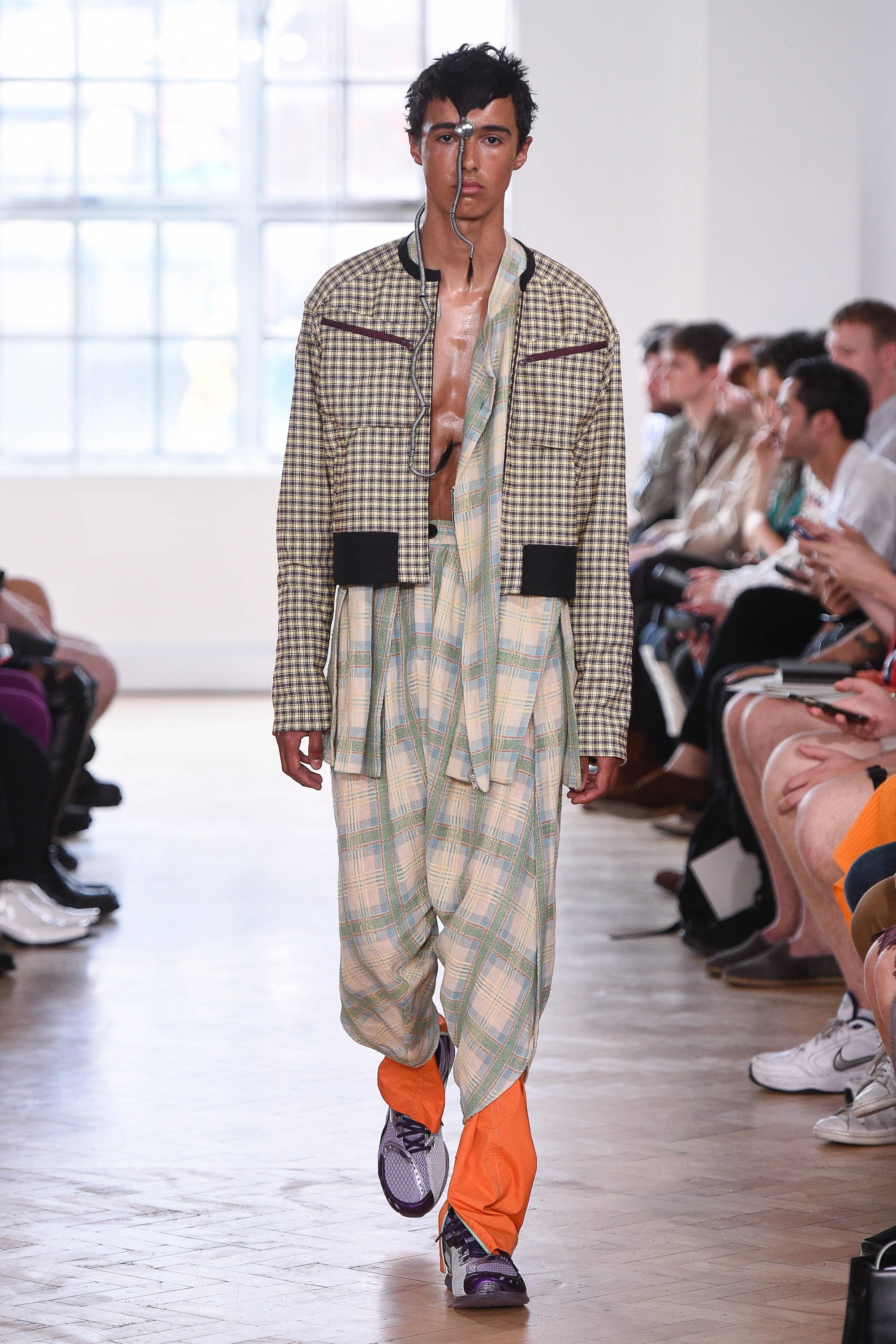 极致工装,kiko kostadinov 2019 春夏发布秀场回顾