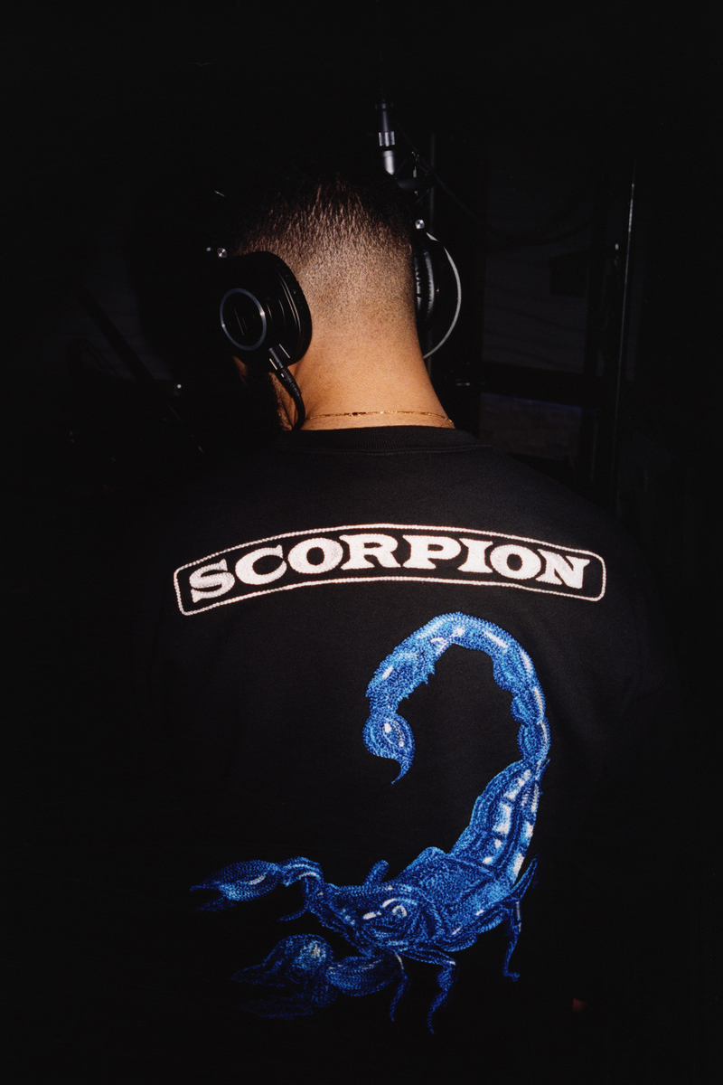 摄影师 bolade banjo 发表 drake 工作室摄影系列