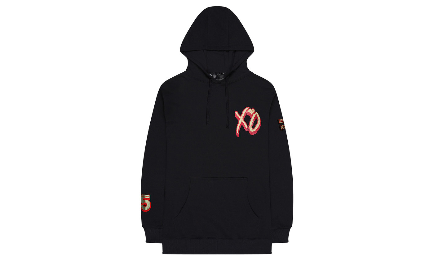 the weeknd 发布《kiss land》5 周年限定系列