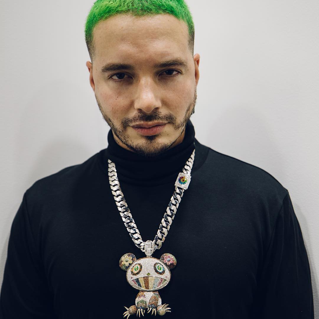 欣赏一下价值560000美元的村上隆xbenballer钻石项链