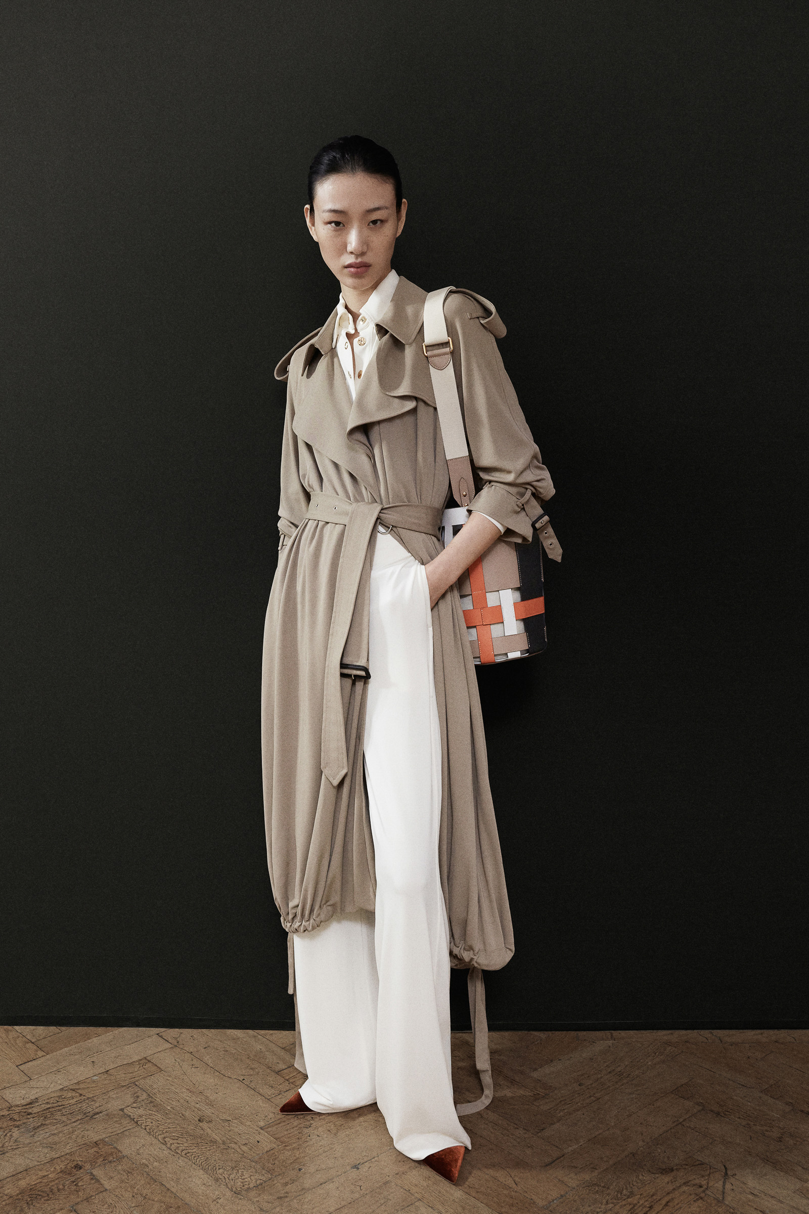 burberry 发布 2019 秋冬女装 lookbook