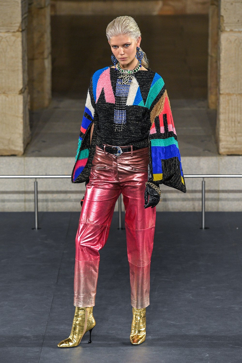 pharrell williams 登台,chanel 2019 早秋秀场回顾