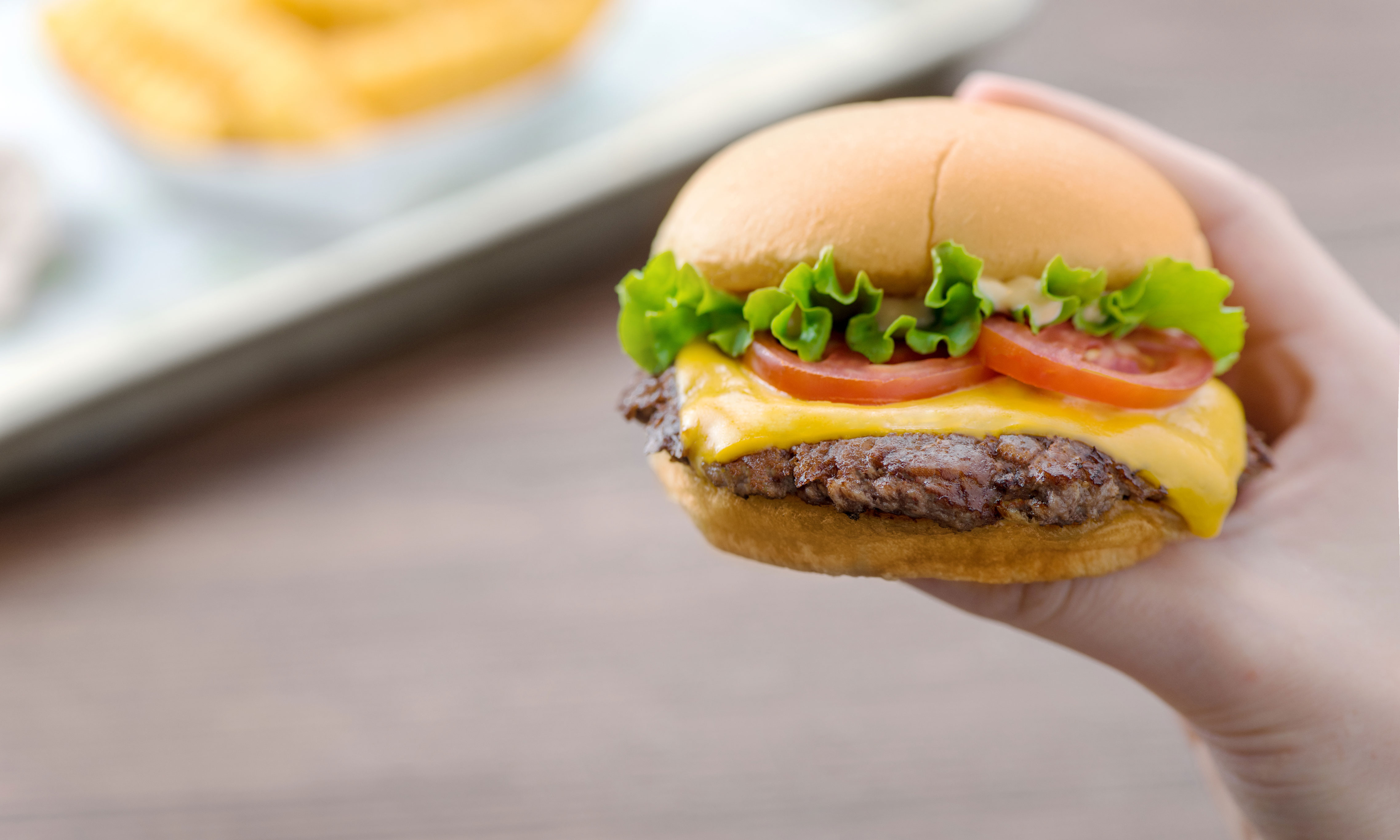 shake shack 上海首家店铺将于 1 月 24 日在新天地开幕