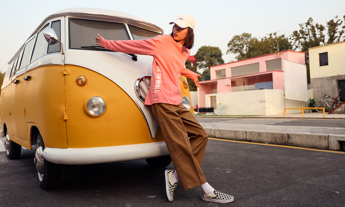 复古回潮,vans 推出 2019 春季服饰系列