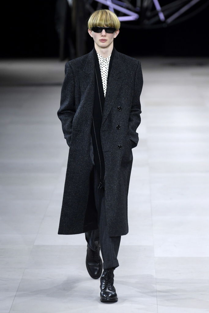 celine 2019 秋冬男装系列发布,依旧是熟悉的 hedi slimane 风格