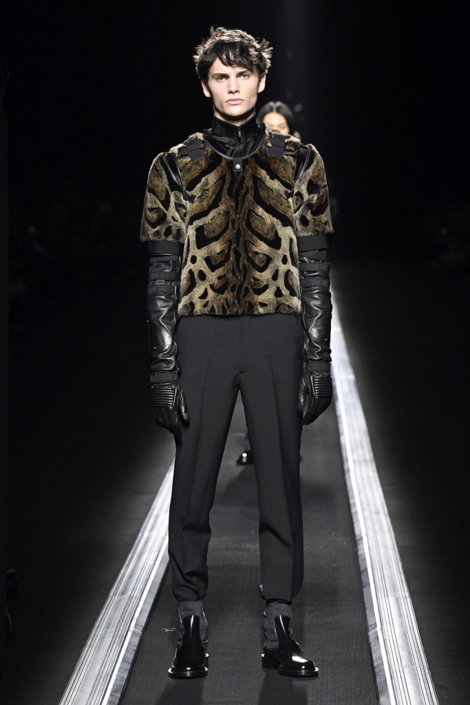 一场把模特变成雕塑的 "走秀",dior men 2019 秋冬系列发布