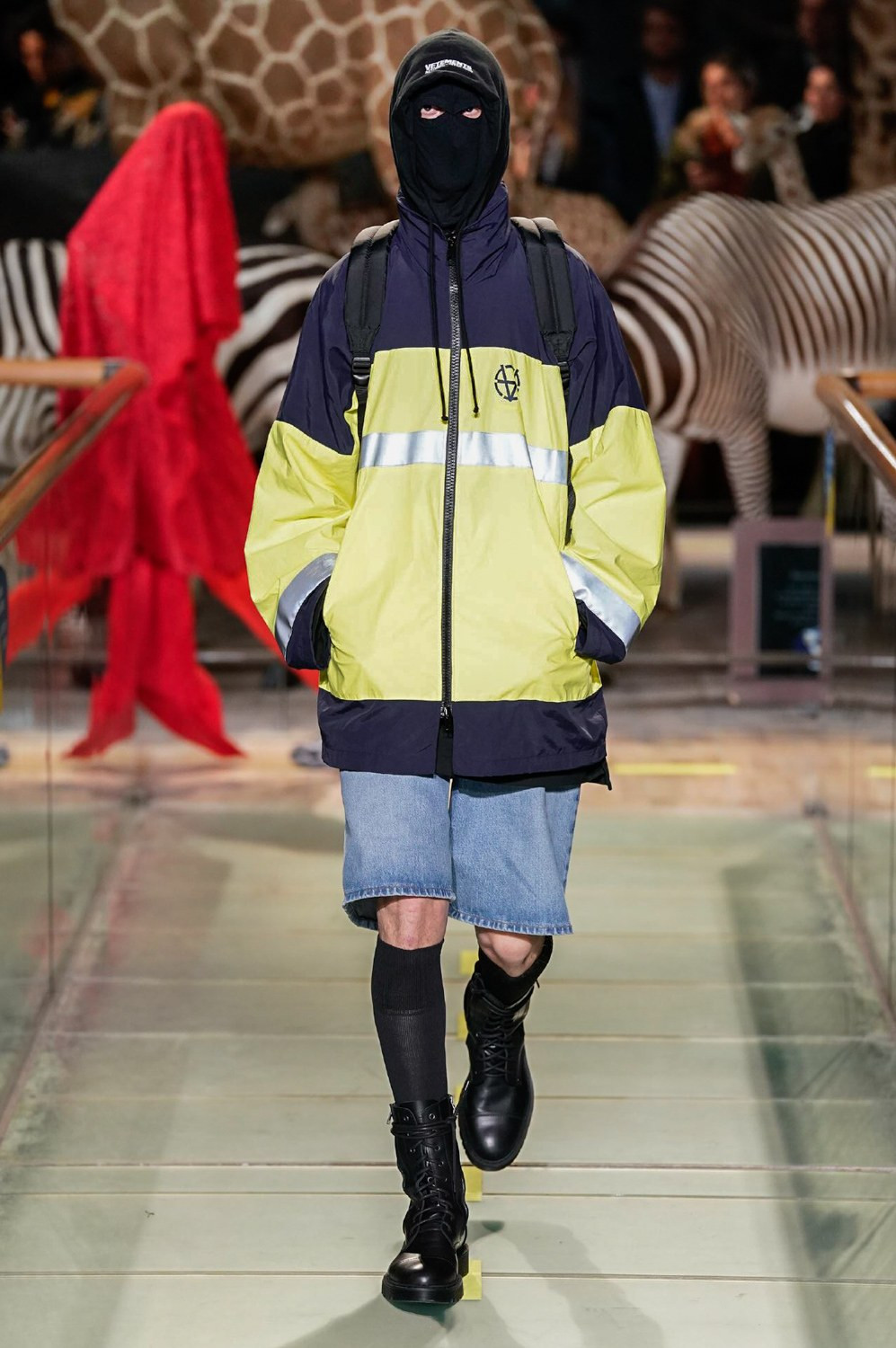 vetements 2019 秋冬男装,一场无政府主义游行