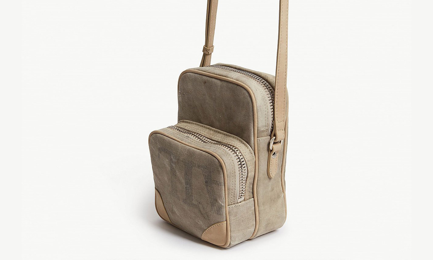 readymade 带来全新双色复古帆布单肩包