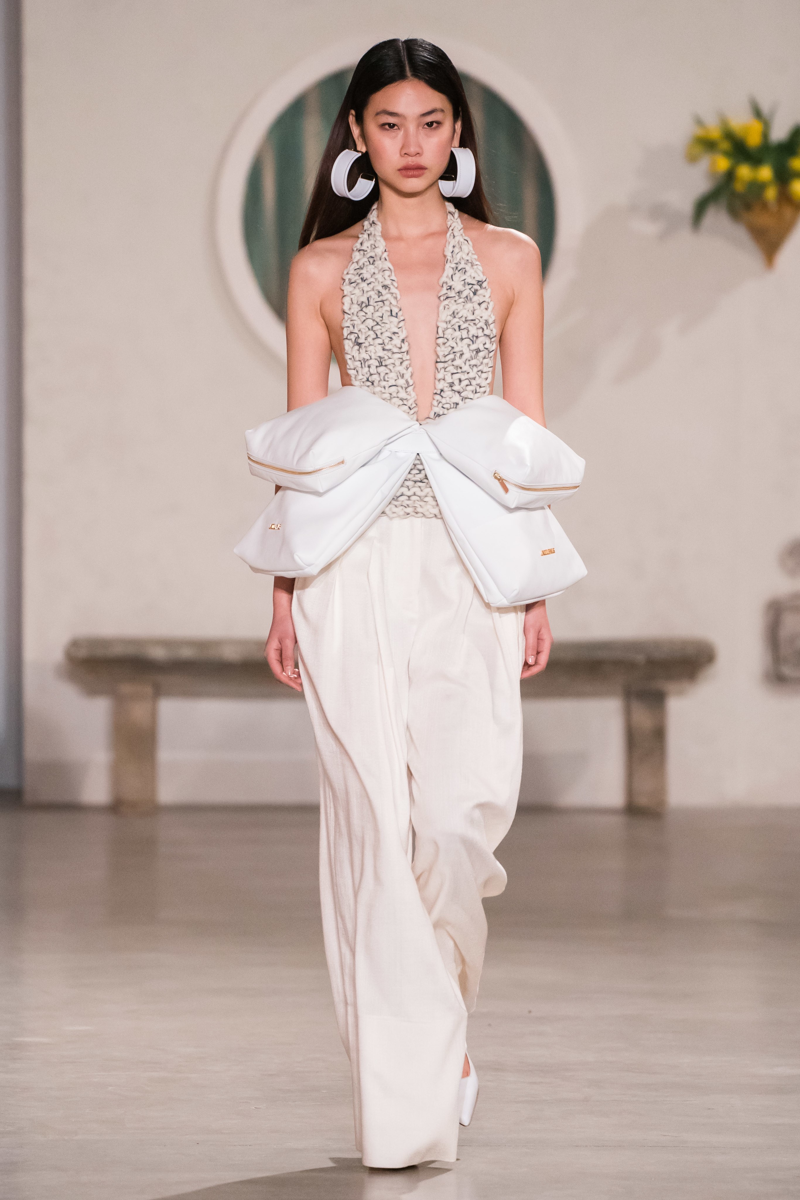 明艳和谐的色彩搭配,jacquemus 19 秋季系列秀场回顾