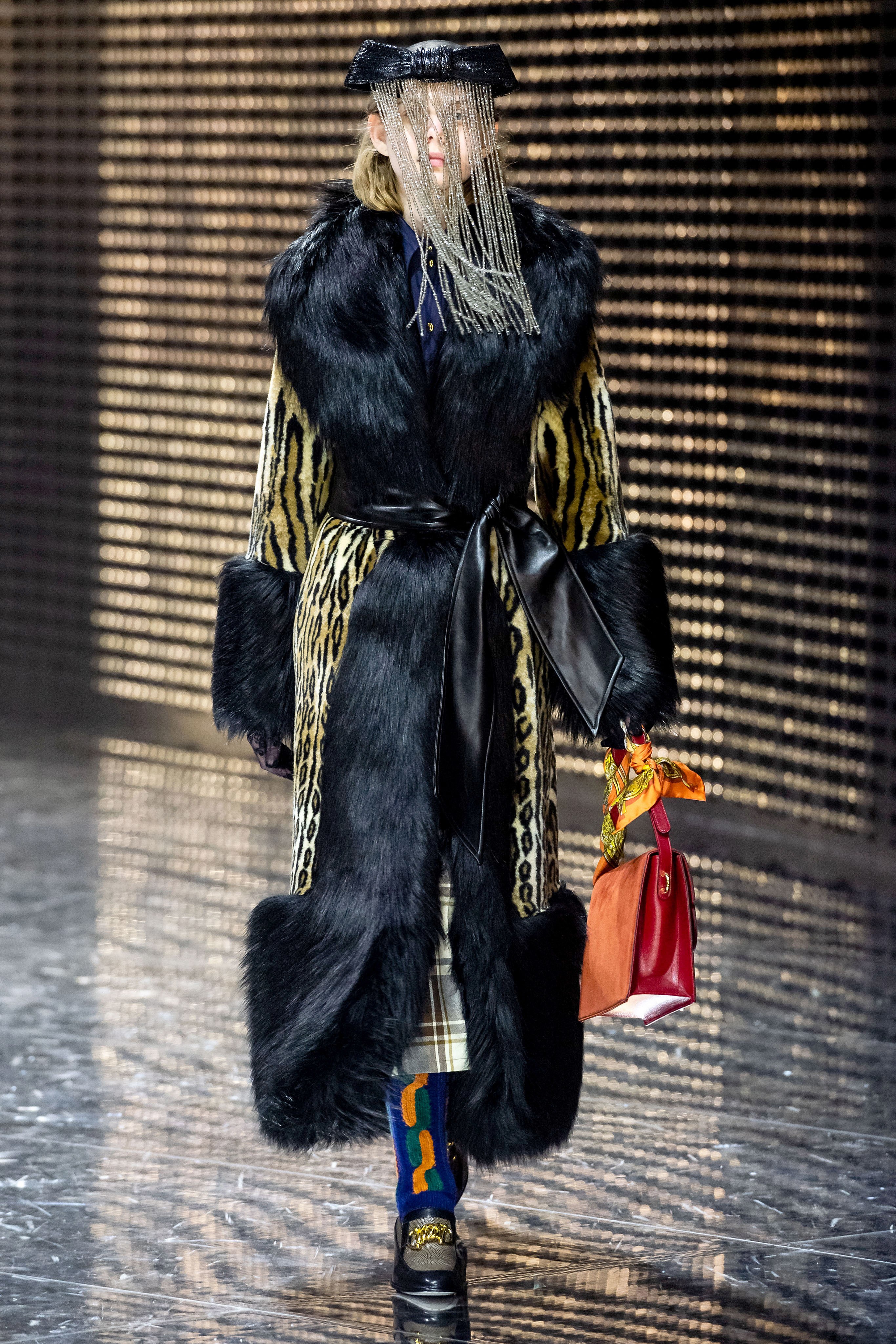 怪诞与梦幻的戏剧盛宴,gucci 2019 秋冬系列秀场回顾