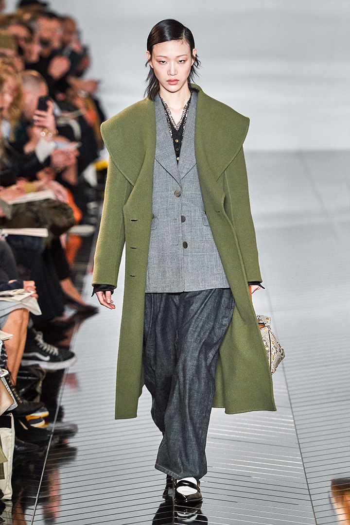 简约中性色世界,loewe 2019 秋冬女装系列秀场回顾