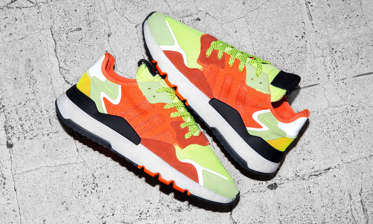 size? 联手 adidas 打造抢眼 nite jogger 新配色