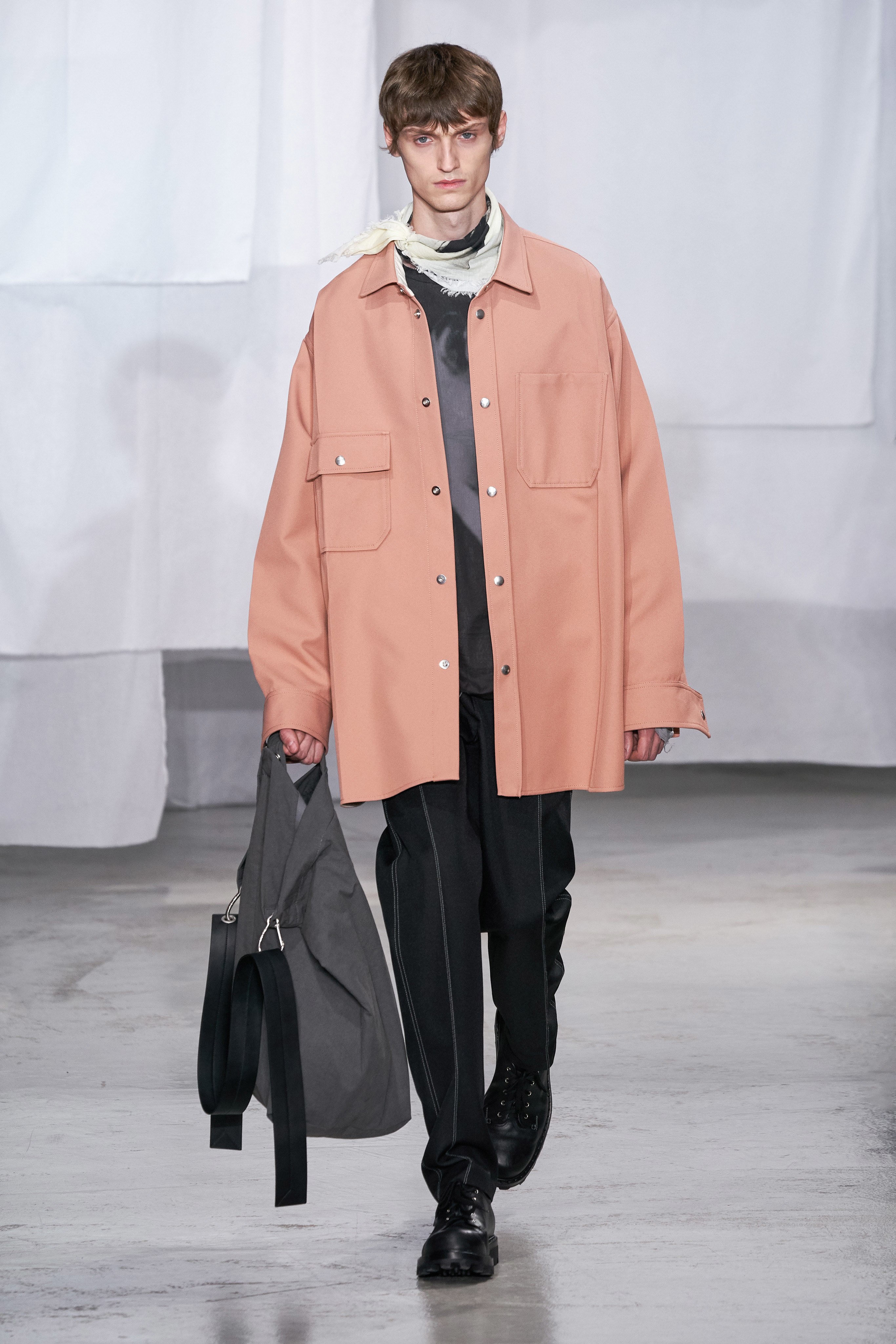 oamc 2020 春夏系列,男装的极简主义