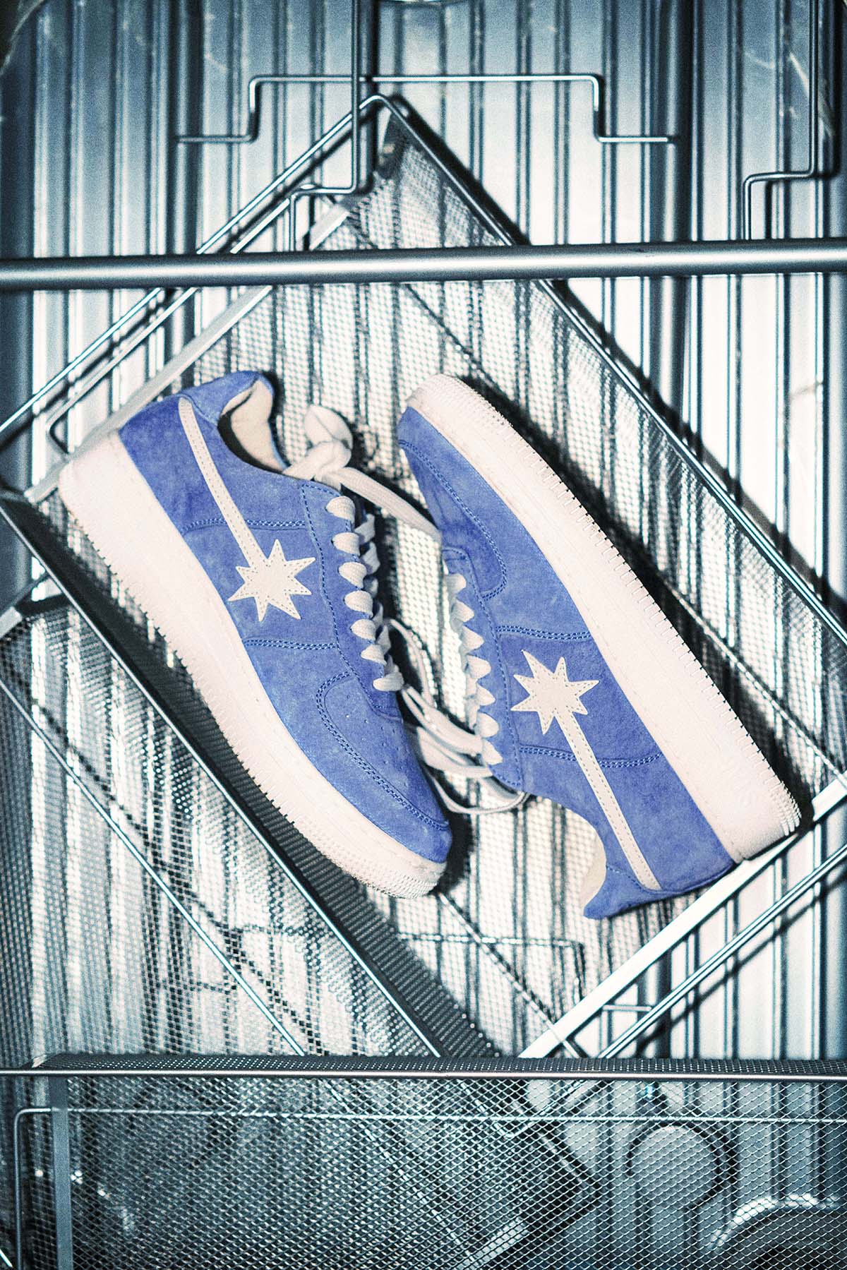 starwalk 携手上海先锋买手店 eng 推出限定鞋款