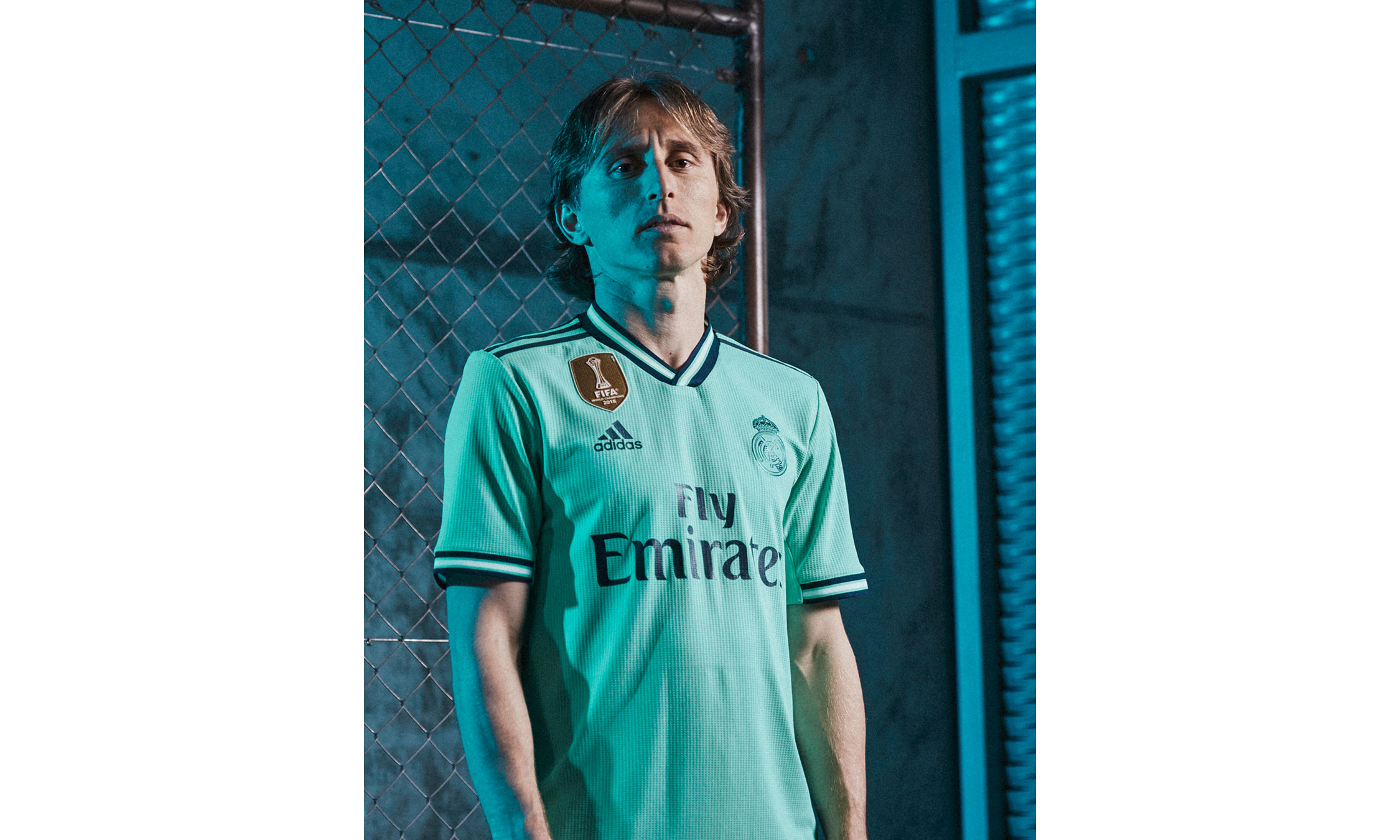 adidas 携手皇家马德里发布 19-20 赛季第三客场球衣