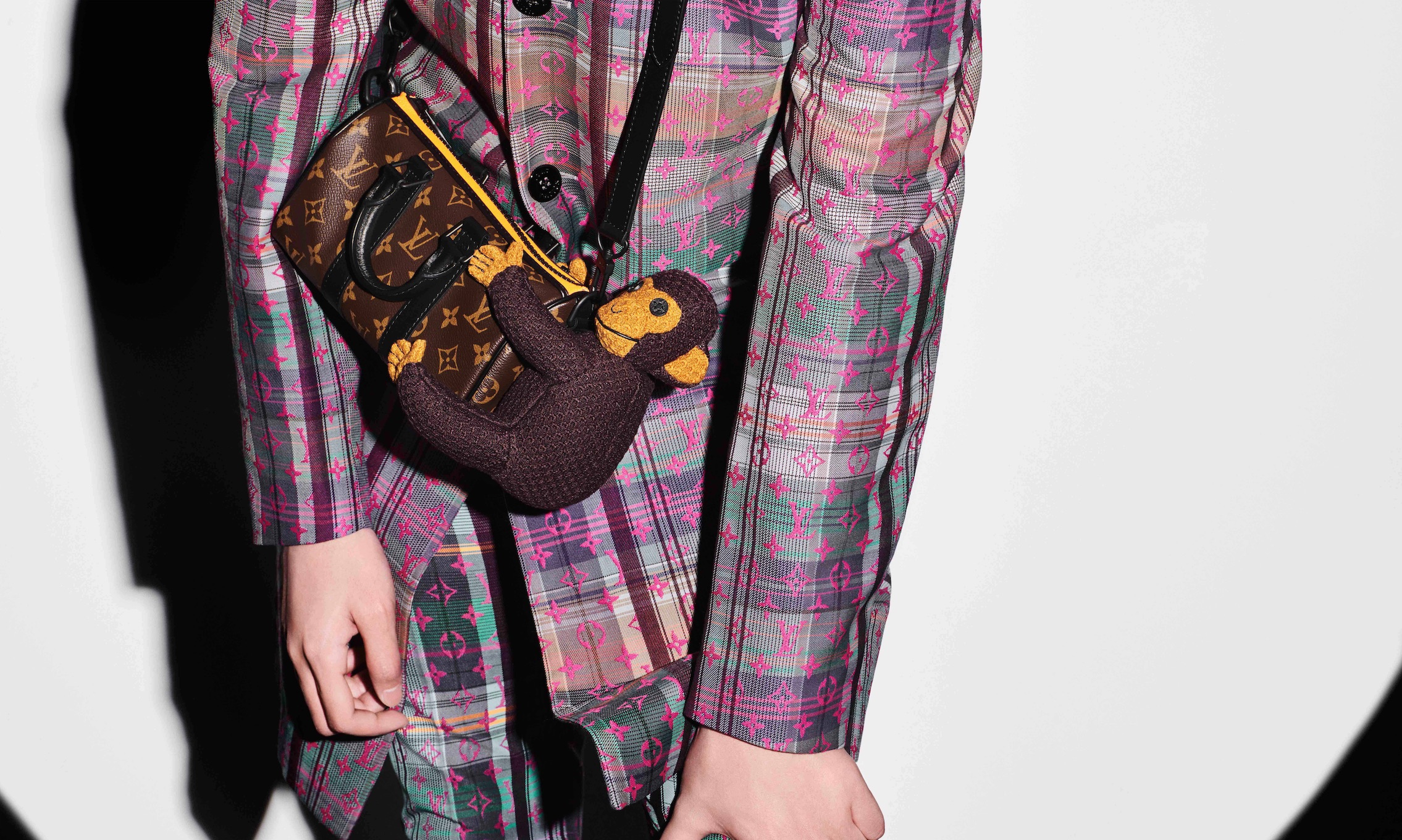 关于包全地球的资料